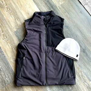 Lululemon Vest. Warm. Free hat. Size L new without the tag!